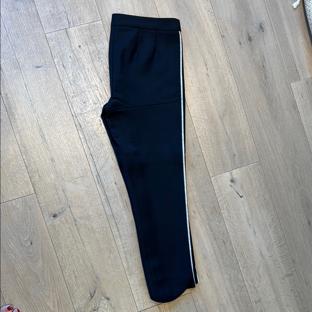 CG Black Cropped Pant size 8 with White Stripe